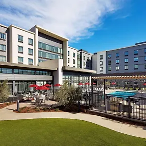 Hotel Hampton Long Airport, Ca ***