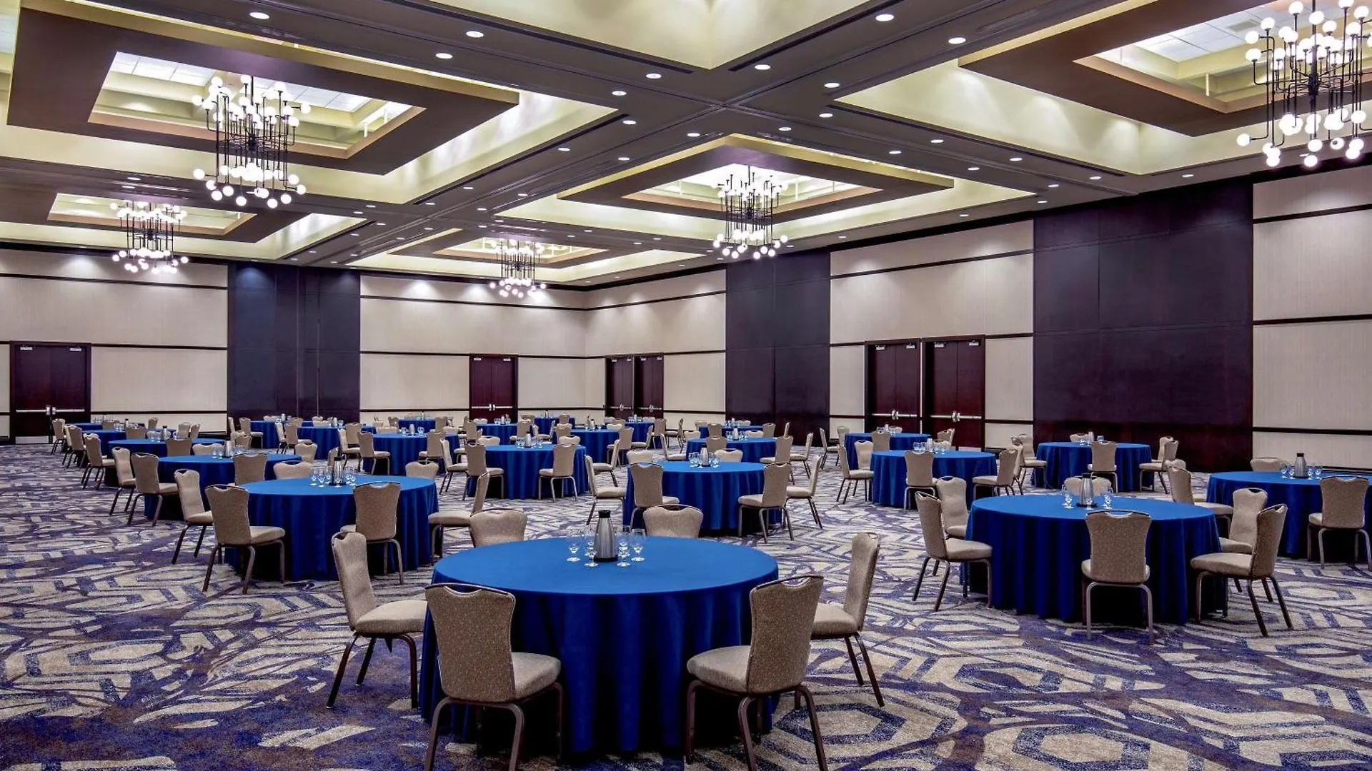 Hilton Columbus/Polaris Hotel